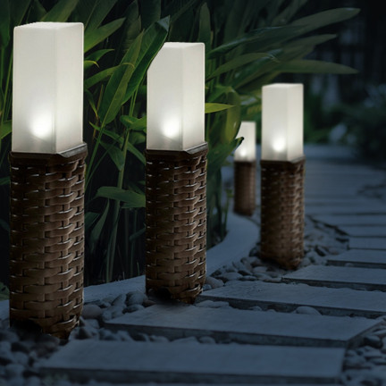 TG66774 SOLAR GARTEN LAMPE RATTAN LED LEUCHTEN 4PCS POL ANGETRIEBENES SOLARPANEL