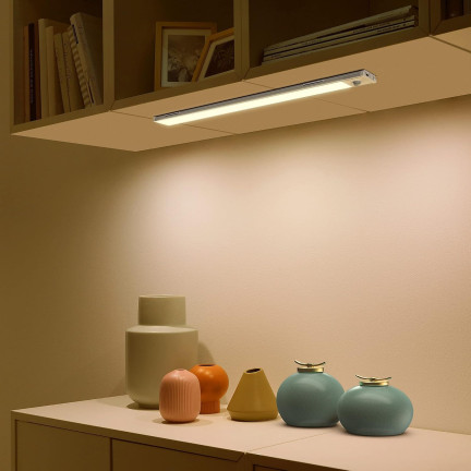 Selbstklebende Lampe mit Bewegungsmelder, Unterbauleuchte, für Schränke und Kleiderschränke, weiß, 1 Stück