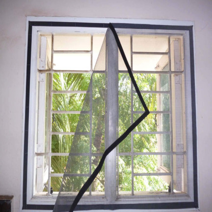ZZ80 Moskitonetz für Fenster 130x150 + schwarzes Moskitoschutzmittel