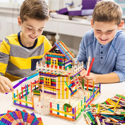 Kreative, bunte Holzstäbchen für Bastelarbeiten und DIY-Projekte, 50 Stück.