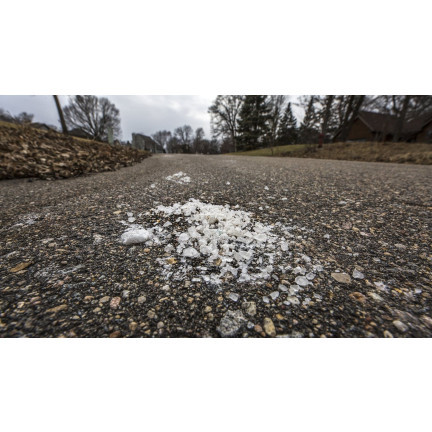 Streusalz für Schnee, Eis, Gehwege, Auffahrten und Pflastersteine – Biovita-Antiklumpmittel, 5 kg