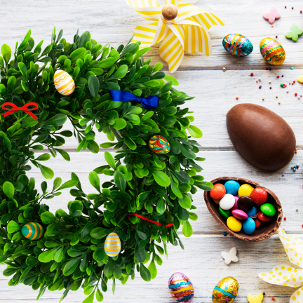 CV36359 BUCHSBAUM TÜR GIRLANDE FRÜHLING OSTERN DEKORATION