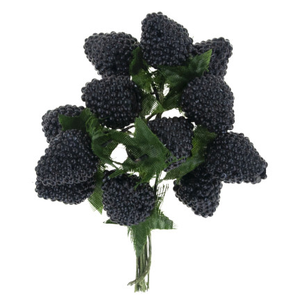 Ein Strauß aus künstlichen Früchten, Himbeeren und Brombeeren auf einem Stiel, Dekoration für einen Gesteck, 12 Früchte
