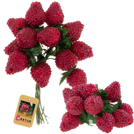 Ein Strauß aus künstlichen Früchten, Himbeeren und Brombeeren auf einem Stiel, Dekoration für einen Gesteck, 12 Früchte