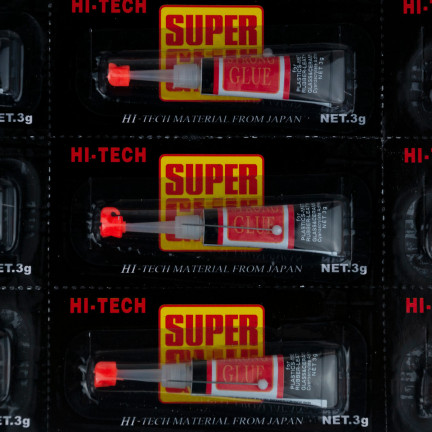DO36 SUPERKLEBER SUPER STARK 12 STK. INBEGRIFFEN