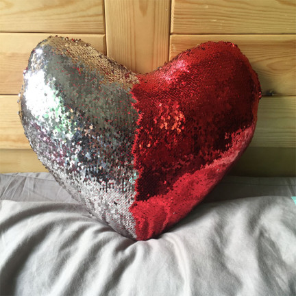48329S KISSEN HERZ PAILLETTEN SILBER VALENTINSTAG