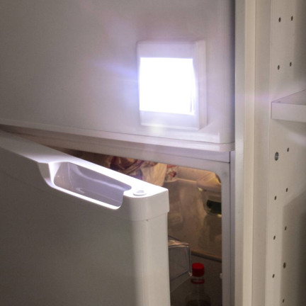 J2207 LED SCHALTLAMPE COB 3W MIT BATTERIE + MAGNET