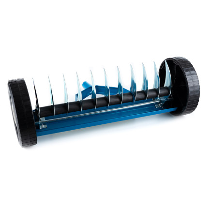 O16 AERATOR WHEEL ROLLING MANUAL VERTICULATOR für Rasenflächen mit Spikes