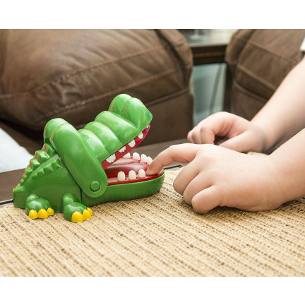 TG55490 SPIEL KROKODIL KAIMAN KRANK ZAHN BEIM ZAHNARZT ARCADE GESCHENK GROSS