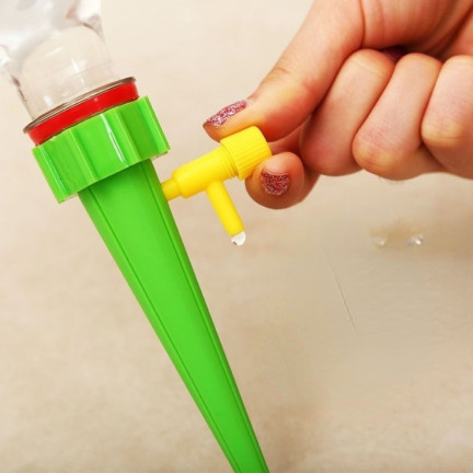 TG64374 BEWÄSSERUNGSGERÄT WASSERSPENDER FÜR BLUMENTOPF PFLANZEN MIT WASSERHAHN 10PCS.