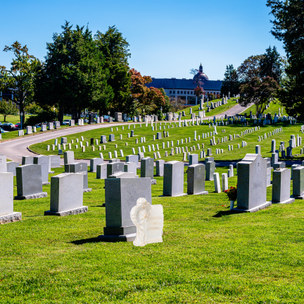 TG70368 Betonfigur für den Friedhof: Engel „Ruhe in Frieden“