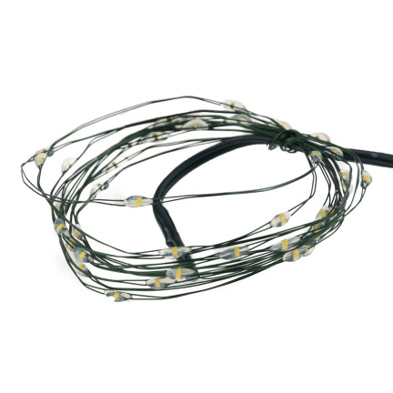 TG73524-2 Weihnachtsbaumlichterkette mit 40 LEDs, warmes Licht, batteriebetrieben, an einem grünen Draht