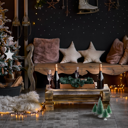 TG75847 Set mit 4 verschneiten Weihnachtsbäumen auf Ständern, Weihnachtsdekoration aus Draht