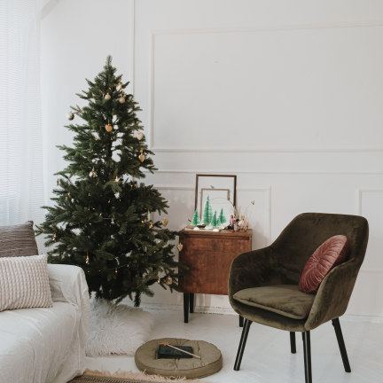 TG75847 Set mit 4 verschneiten Weihnachtsbäumen auf Ständern, Weihnachtsdekoration aus Draht