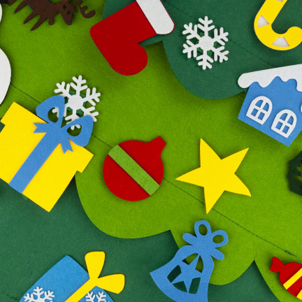 TG76362 Filz-Weihnachtsbaum mit selbstklebenden Verzierungen – kreativer Weihnachtsbaum