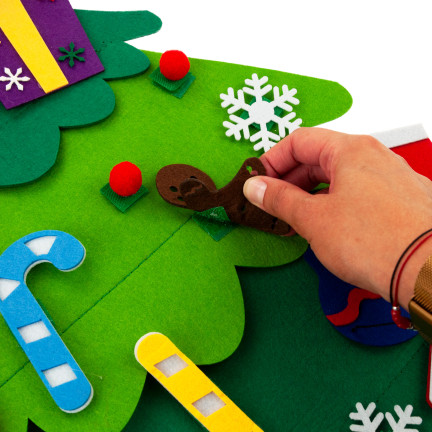 TG76362 Filz-Weihnachtsbaum mit selbstklebenden Verzierungen – kreativer Weihnachtsbaum