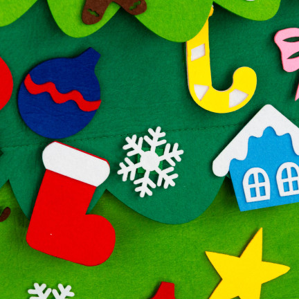 TG76362 Filz-Weihnachtsbaum mit selbstklebenden Verzierungen – kreativer Weihnachtsbaum