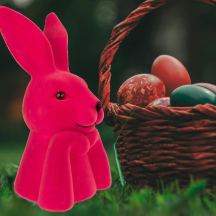 TG76817-4 Velours-Hase, Osterhase, beflockter Hase, Dekoration für einen 27cm großen dekorativen Tafelaufsatz