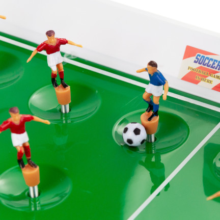 TG77434 TISCHFUSSBALL AUF FEDERN FAMILIENSPORTSPIEL