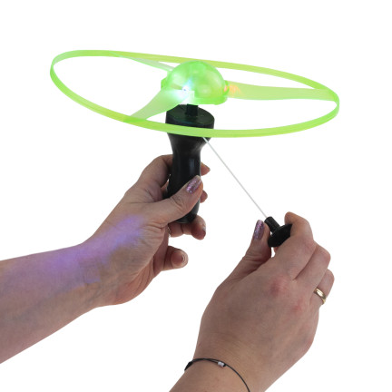 TG77580 FLIEGENDE SCHEIBE LAUNCHER PROPELLER LEUCHTET RGB GROSS
