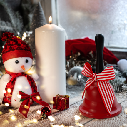 TG78068 – rote Metallglocke mit Schleife – elegante Weihnachtsdekoration