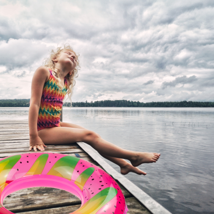 TG81876 Aufblasbares Schwimmring für den Strand, mit Fruchtmotiv, rosa, für Kinder