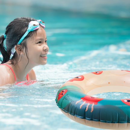 TG81877 Aufblasbarer Strandring für Kinder zum Schwimmen im Schwimmbad – Tintenfisch-Motiv