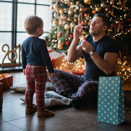 TG84244 Geschenktüten, 10 Stück, mit Weihnachtsaufklebern