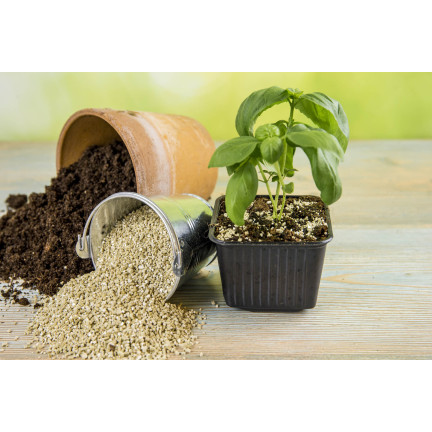 Vermiculit für den Garten, Bodenzusatz, Bodenlockerung, Biovita, 4 l, 1–5 mm